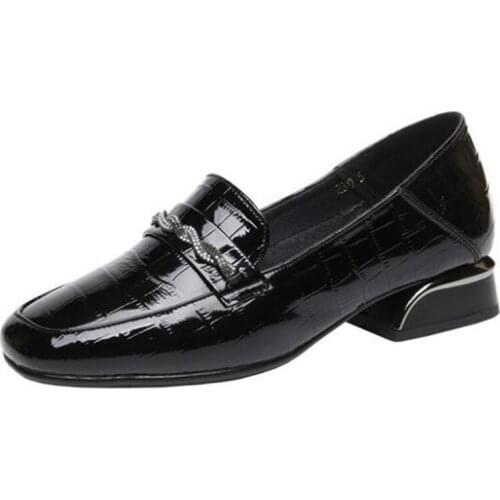 Promotion Square Head Top Cowhide Rhinestone Low Heel Shoes Patent Leather Shoes Woman Large Size Fashion Shoes Casual Shoes New