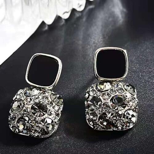 Earrings 2021 Trend New Korean Fashion Ear Cartilage Piercing Simplicity Temperament Vintage Block Full Drill Women Jewelry