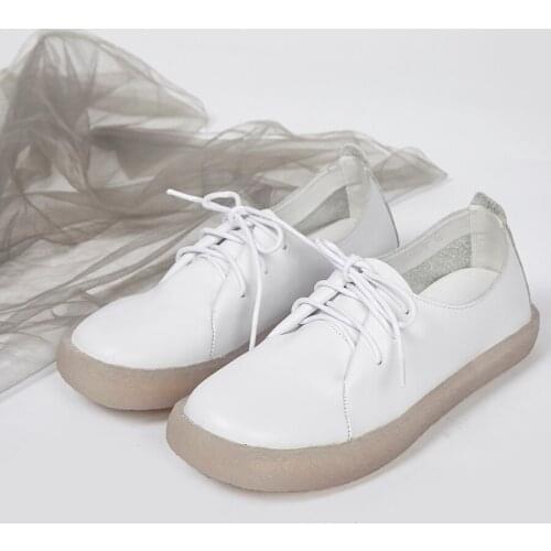 2019 summer new first layer leather casual white shoes soft breathable round head single shoes with white soft bottom shoes