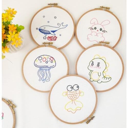 2021 new DIY embroidery children cartoon animal fabric simple three-dimensional ribbon embroidery. Free embroidery tension