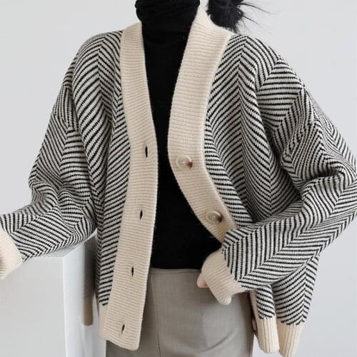 Winter Women V-Neck Vintage Knitted Sweater Cardigan Striped Tops Ladies Loose Casual Korean Single Breasted Sueter Female