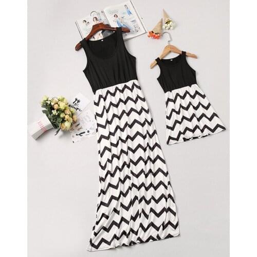 Family Mon and Me Matching Dress for Women Sleeveless Stripe Dresses Summer Clothes Mother Daughter Gilr Beach Long Party Dress