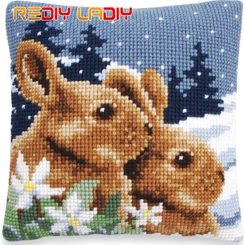DIY Cross Stitch Cushion Rabbits in Snow Needlepoint Kits Pre-Printed Canvas Thick Yarn Cross-stitch Pillow Case Arts and Crafts