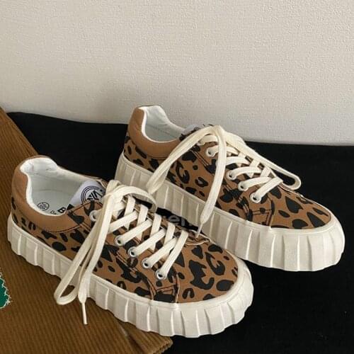 Leopard Platform Sneakers Women Vulcanized Shoes 2021 New Casual Canvas Shoes White Black Walking Flats Lace-up Tenis Feminino