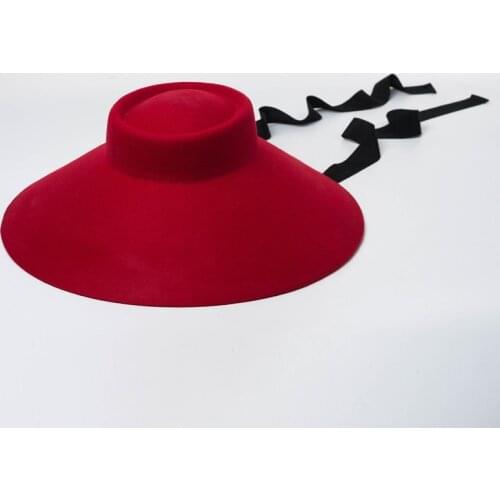 Fashion Red Black Cloche Hat 100% Wool Wide Brim Top Hat Catwalk Top Top Fedora Hats Women Men Caps Winter Warm Sombrero Mujer