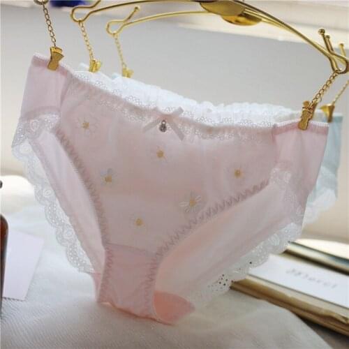 Womens Cotton Panties Lace Breathable Briefs Sexy Embroidered Underwear Female Cotton Crotch Japanese Lingerie Intimates
