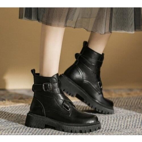2021 Autumn New Round Head Punk Womens Ankle Boots Patent Leather Fashion Platform Buckle Thick Heel Womens Motorcycle Boots