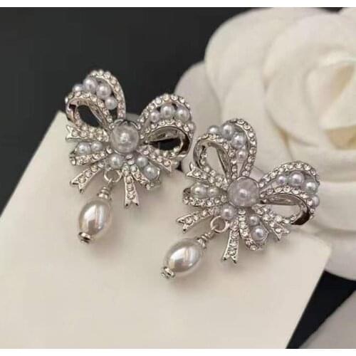 Hot Brand Yellow Gold Color Fashion Jewelery Woman Pearls Earrings Bowknot Party High Quality Pearls Studing Jewelry