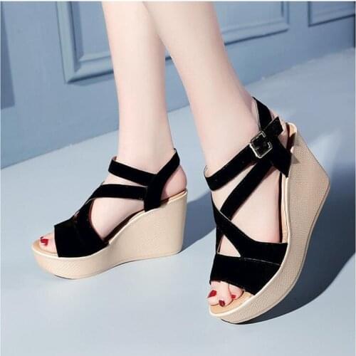 Sandals women 2017 summer wedge High heels Sponge cake The bottom of the thick Waterproof platform for student womens shoes