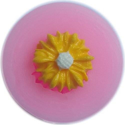 Silicone mold for cake decorating tools mini Chrysanthemum Chocolate Mold baking tools Craft Molds DIY T0616
