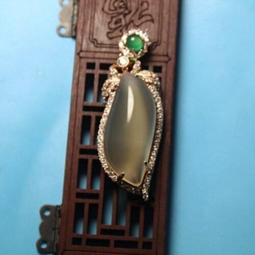 Wholesale Fashion Jewelry Chalcedony Europe and America Special Silver plating Random shape pendant feature Jewelry charm Gift