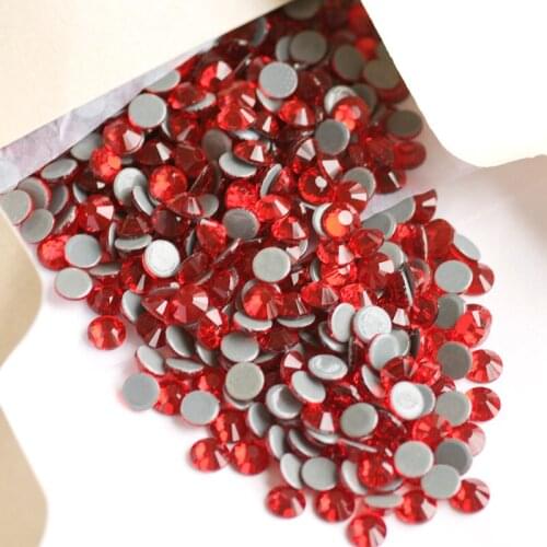 YANRUO 2058HF SS20 4.6-4.8mm Siam Stones Glass Crystal Rhinestones Heat Transfer Strass Hotfix Garment Accessories