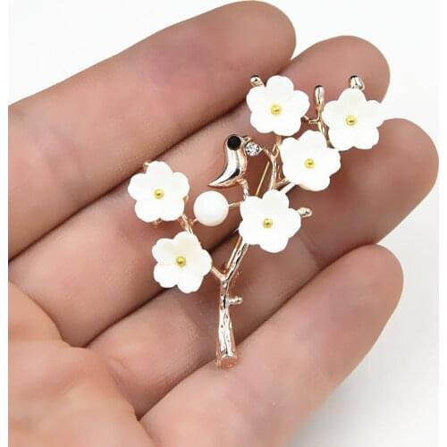 Fashion Gold Plated Alloy Shell Flower And Bird Brooches For Women Elegant Luxury Crystal Rhinestone Broach