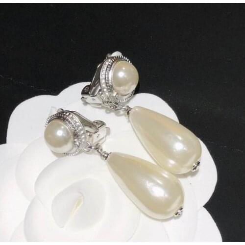 Design Earrings Temperament Geometric Retro European and American Earrings Baroque Pearl Women Punk Zinc Alloy