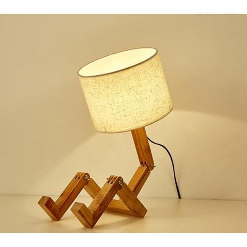 Modern wood light creative robot desk lamp European fashion bedroom office study desk lamp hotel desk lighting fixture
