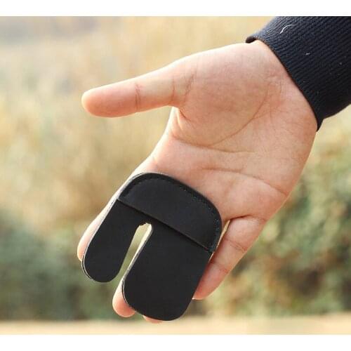 Great New Black Leather Finger Guard Arrow Archery Shooting Finger Protective Gear Bow and Arrow Accessories Shooting Tool