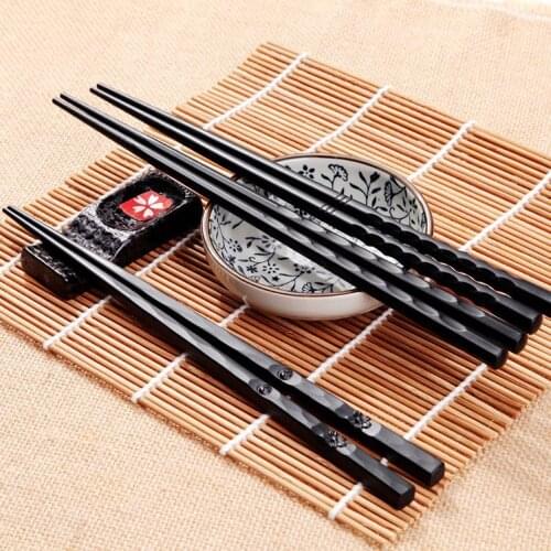 1 Pair Chinese Tableware Chopsticks Japanese Sushi Stick Alloy Non-slip Chopsticks Reusable Chopsticks Food Stick Kitchen Gifts