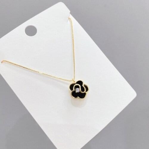 Korean Fashionable Retro Drop Oil Petal Necklace Womens Gold Plated Clavicle Chain Micro Inlaid Zircon Necklace Jewelry