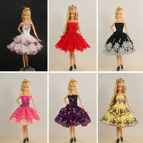30 Pcs / lot (dress+shoes+hangers) New handmake Ballet short Dress Fashion Clothing Gown For Barbie doll beautiful accessories