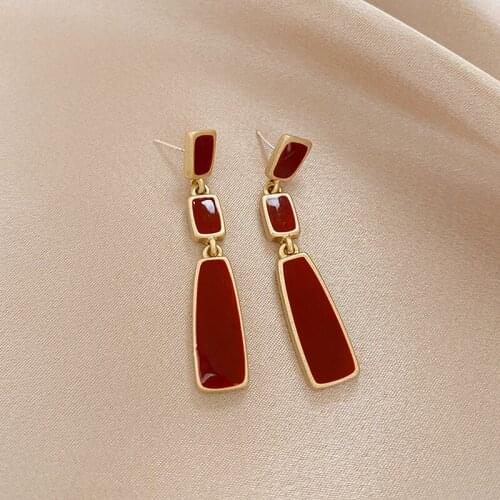 High-grade Elegant Golden Geometric Square Red Retro Long Earrings Fashion Design French Romantic Exquisite Temperament Earrings