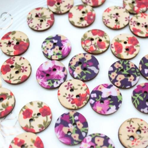 400pcs fancy Fabric Covered Wood Floral round 2 holes Multi Colored Buttons 20mm