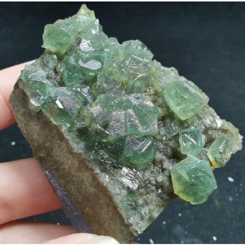 86.9gNatural rare green fluorite cluster mineral specimen CRYSTAL HEALING CRYSTAL QUARTZ GEM home decoration collection