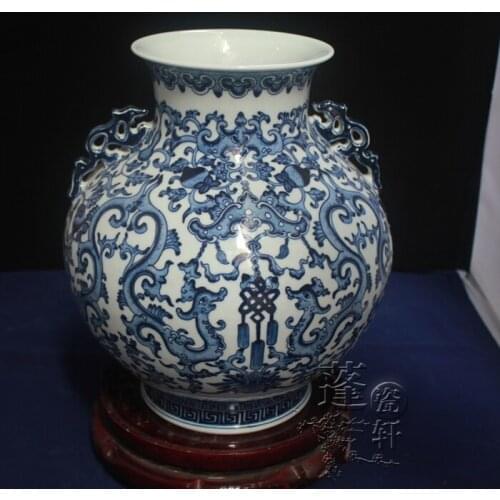 Jingdezhen ceramic vase ornaments hand-painted antique blue and white dragon ears celebrity high-grade lion Home Furnishing shel