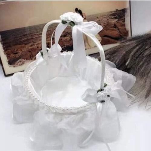 White / Red / Purple / Pink Lace Design Rattan Weaving Flower Basket Bridesmaids Portable Flowers Baskets For Wedding Favors