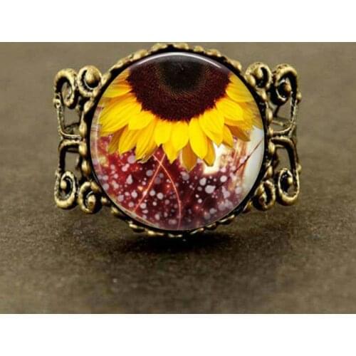 Sunflower jewelry , Sunflower yellow Ring , sunflower charm ,spring jewelry, botanical flower gift idea , sunshine