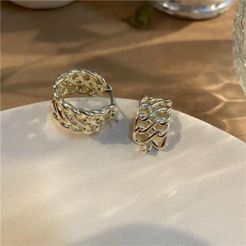 Korean Vintage Fashion Design Metal Gold Twist Hoop Earrings For Women Girl Daily Personality Accessories