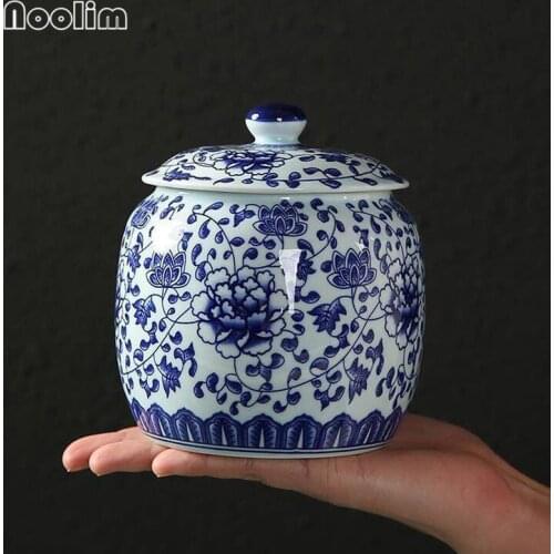 Blue and White Porcelain Tea Caddy Large Retro Sealed Cans Ceramic Coffee Beans Storage Tank Candy Jar Sugar Box Food Container
