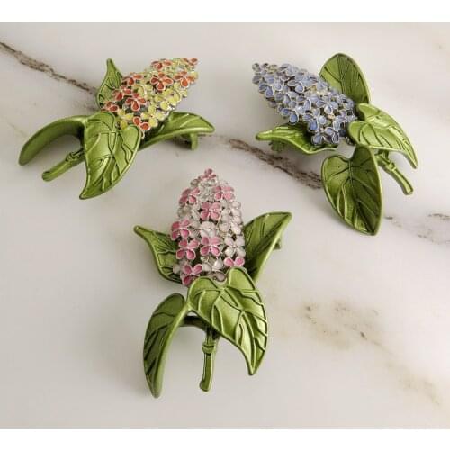 2020 Brooches American Jewelry Quick Sell All-around Small Fresh Lacquer Sweater Lilac Three Color Enamel Glaze Goddess Brooch