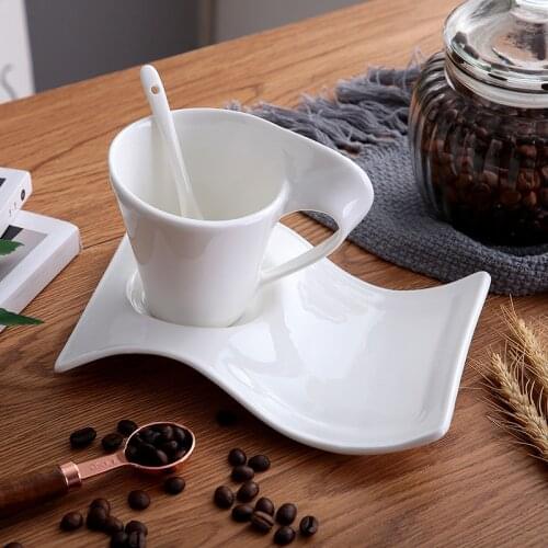 Creative Ceramic Coffee Cup with Wavy Saucer and Spoon Set European Small Luxury Couple Coffee Cup Milk Mug Office Tea Cup