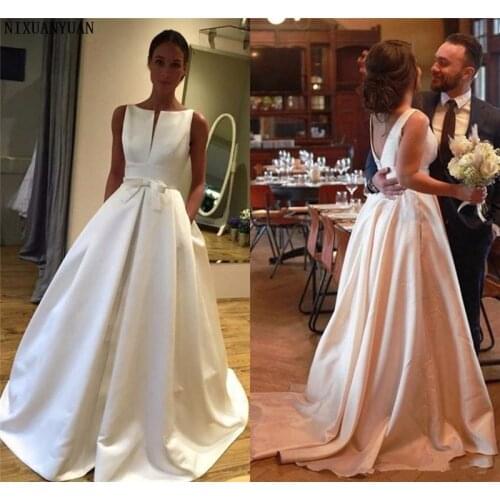 2021 Vintage Princess A Line Wedding Dress with Pocket Floor Lenght Sexy Backless Bridal Gowns Wedding Gown Vestido De Novia