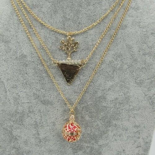 2017 New Golden Design Three Layered Chain with Lovely Charms and Locket Felt and Lava Ball Essential Oil Diffuser Necklace