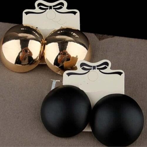 Baoxiu Stud Earrings