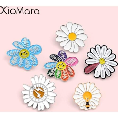 Colorful Flowers Enamel Pin Plant Badge Bee Lightning Daisy K-pop Fans Jewelry Custom Brooches Lapel Pin For Friends Gifts