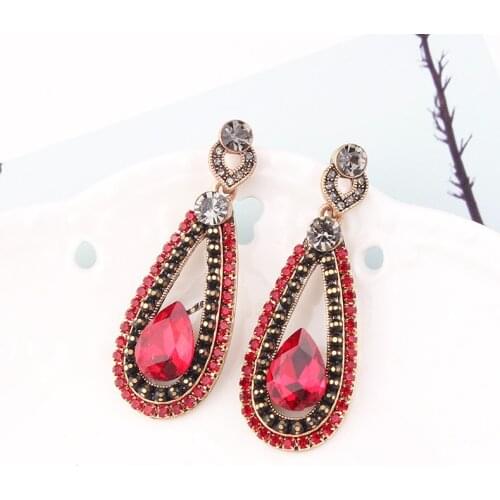 LUBOV Exaggerated RED Crystal Lace Golden Metal Chain Dangle Earrings Women Personality Statement Drop Earrings Christmas Gift