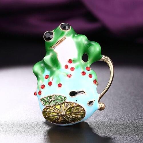Zlxgirl jewelry fashion women and men cartoon Fibula frog animal brooch jewelry perfect Green Enamel mens scarf pins broaches
