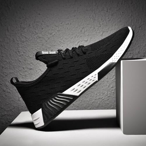 2021 Flying woven mens shoes sports shoes Korean running mens breathable casual shoes spring new