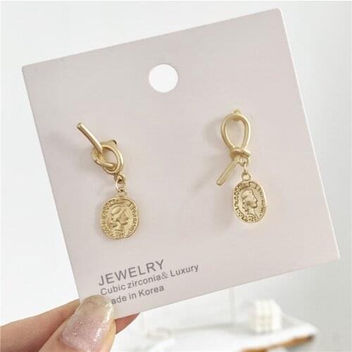 Vintage Solid Color Irregular Knotting Metal Portrait Pendant Drop Earrings for Women Girls Teens Jewelry Earrings 2021 Trend