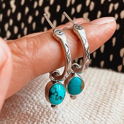 Vintage Silver Plated Green Stone Snake Huggie Dangle Earrings for Women Drop Earring Fashion Jewelry Party Retro Earrings Gifts