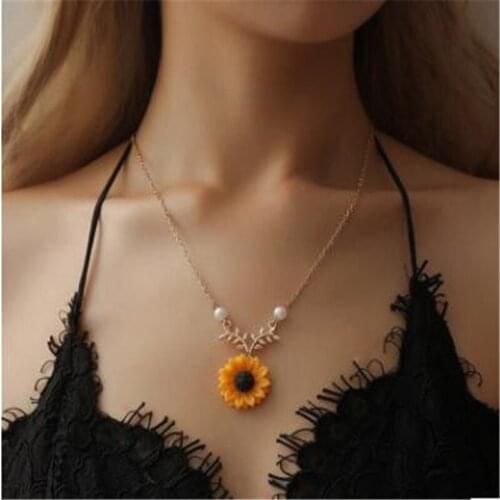2018 Free Shipping New Hot Sale Charm Vintage Temperament Fashion Lady Pearl Sunflower Necklace & Pendant Jewelry for Women Lady