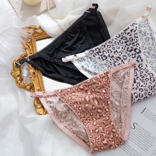 M/L Fashion Female Ice Silk Panties Metal Buckle Decor Underwear Women Sexy Leopard Comfortable Low Waist Seamless Briefs