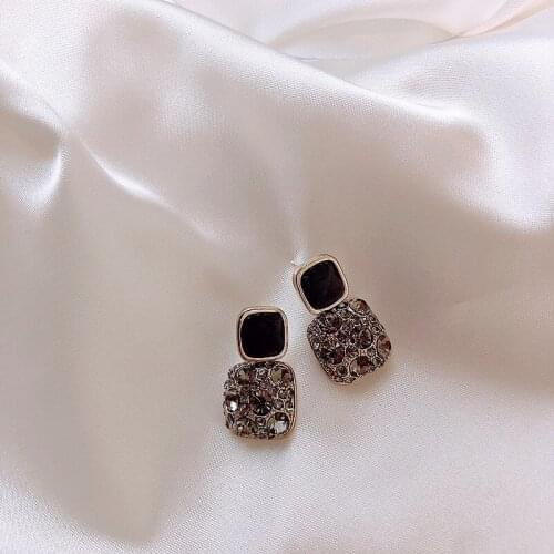 Earrings retro palace wind niche simple wild Korean ear jewelry earrings female S925 sterling Fashion jewelry wholesale