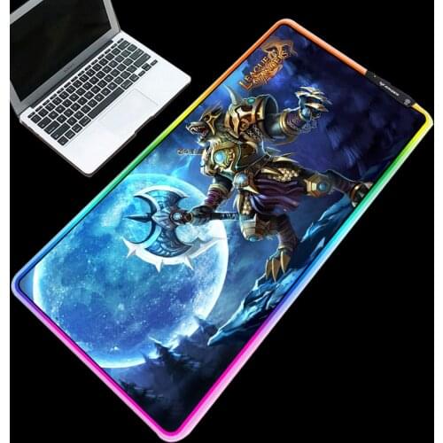 Mairuige Five-color RGB gaming mouse pad cold light LED color lock USBLOL wolf anime home computer desk mat natural rubber