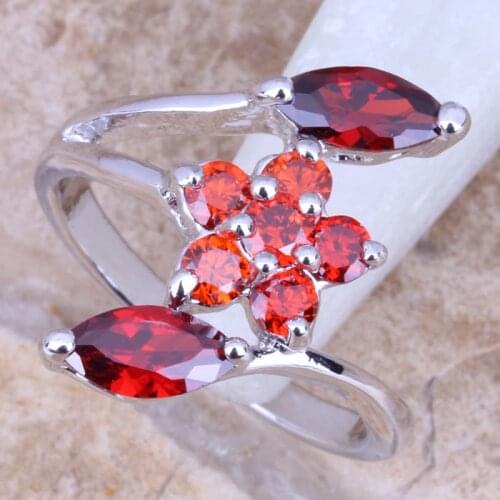 Superb Red Garnet Silver Plated Womens Flower Ring Size 6 / 7 / 8 / 9 R0912