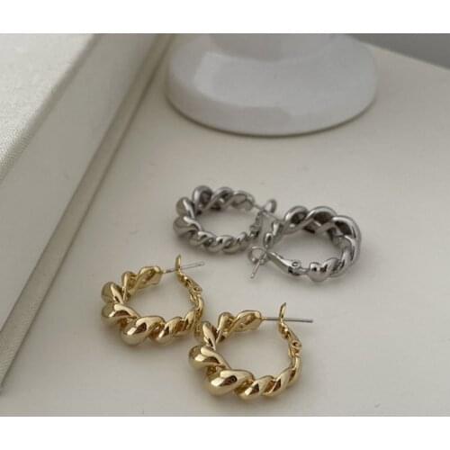 SRCOI Retro Metal Twist Hoop Earrings Ear Buckle Female Minimalist Jewelry Gold Silver Color Geometric Round Circle Earrings