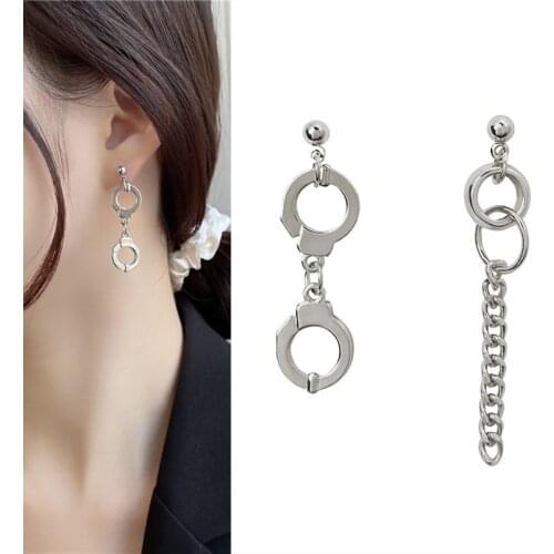 Funny Solid Color Metal Handcuffs Chain Asymmetrical Pendant Drop Earrings for Women Girls Teens Earrings 2021 Trend New Arrival