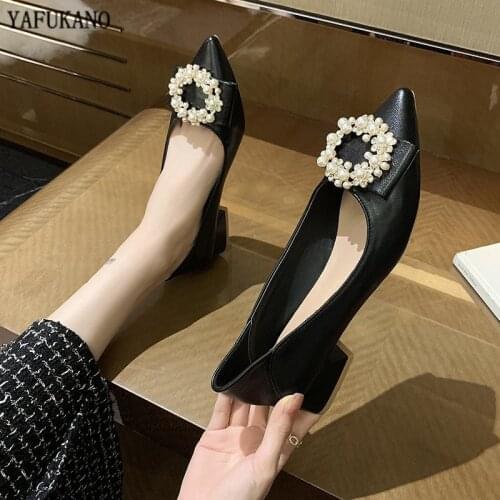 Luxury Pearl Buckle Low-Heel Womens Pumps 2020 Brand Design Chunky Heel Party Dress Single Shoes Elegant Fashion High Heels 3cm